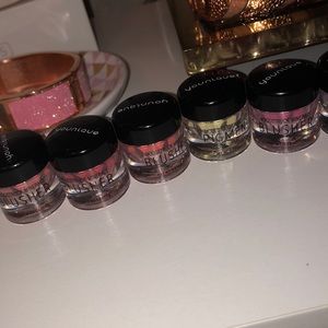 10 Younique Pigments (Free Gifts With Lot)